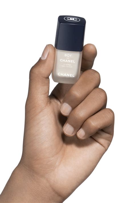 Chanel nail polish 402